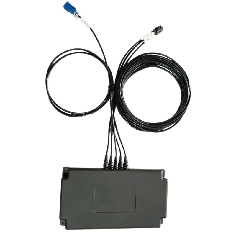 Automobilová anténa 5G GNSS, päť v jednom so signálovým boxom — Model: 5G all-in-one antenna; Zisk: 20; Rozsah frekvencií: 5G+GNSS; Výstupný impedančný: 50 Ω; Maximálny výkon: 50