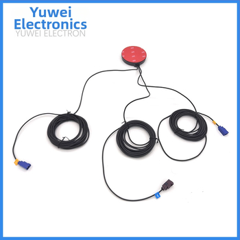 Autóba szerelt 3‑in‑1 GSM/FM/GPS antenna – Nyereség 8–15 dBi; Frekvenciatartomány 1800; Impedancia 75 Ω; SWR ≤ 2.0