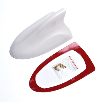 Automobilio radijo antena su shark fin dizainu ant stogo, lipni montavimas, 12V DC, 3 metų tarnavimo laikas, bendras suderinamumas