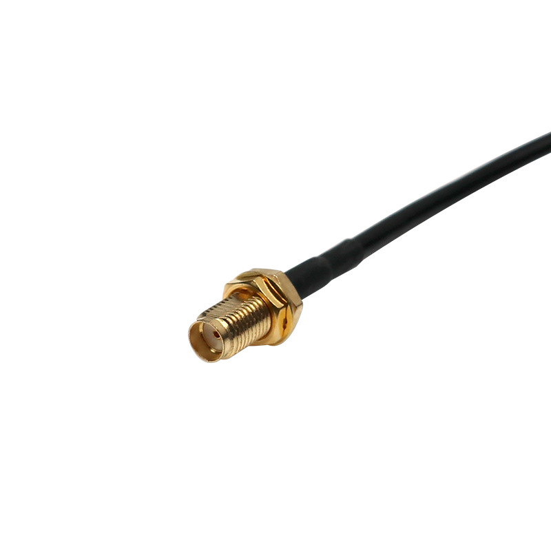 FeiXunteng antena za komunikacijske uređaje, raspon frekvencija 136–174/400–470 MHz, impedancija 50 Ω, dobitak 3.0 dB