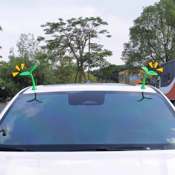 Ornament pentru plafonul mașinii - decor 3D din plastic, cu efect de iluminare, în stil desen animat