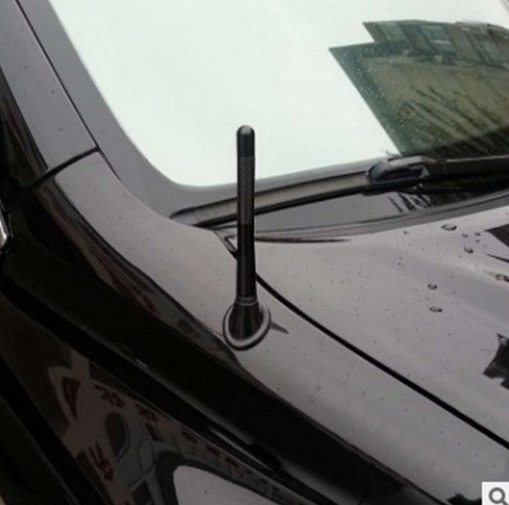 TRD WRC antena za modificirane automobile – kratka antena od karbonskih vlakana