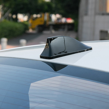 Auto krovna antena u obliku ajkule - ljepilo, 12V, Polarlander, opće namjene