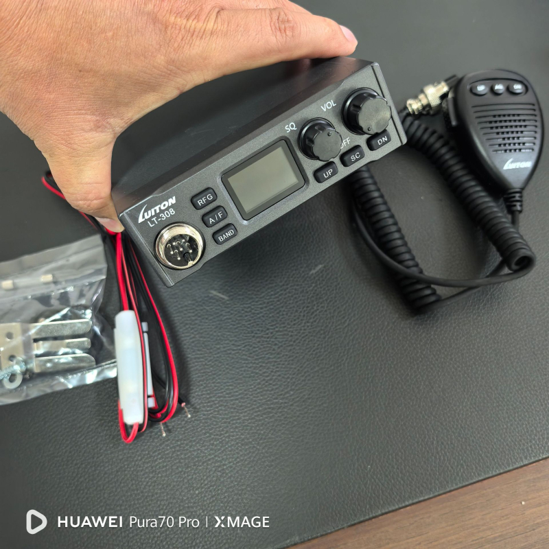 Luiton LT-308 Desktop morski interkom kratkovalno CB radio 27–39 MHz, domet 10–50 km, zaslon