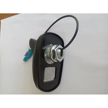 Universális autórádió antenna, felszívó tetőre szerelhető, FM/AM jel erősítés