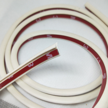 Автомобилен уплътнителен лента – диагонална Т-образна форма, гума, модел XC-3312, 2 мм дебелина, за предно и задна част на капака и пролуки около фаровете (Модел XC-3312; Дебелина 2 мм; Материал: гума)