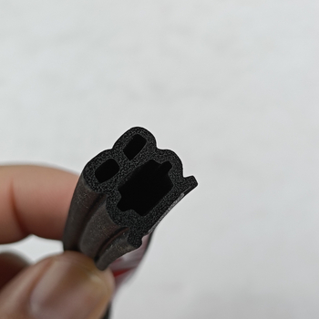 Bandă de etanșare a spațiului dintre ușile auto - cauciuc cu trei găuri, pentru întregul vehicul, compatibil universal