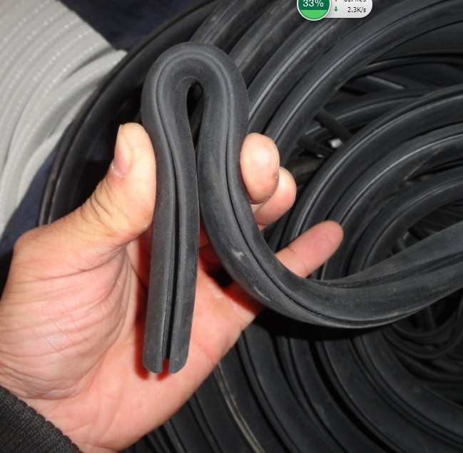 Bandă etanșare din EPDM pentru sticlă, 3-canal, pentru parbriz auto și ferestrele de observare ale trenurilor și navelor