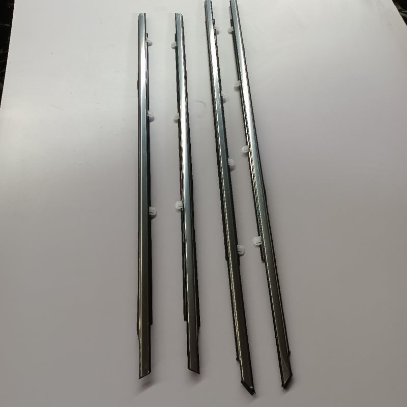 Autóipari tömítő a Honda Accord ablak külső díszlécéhez (08-13), gumi, vastagság 2, illeszkedik a külső üveg rögzítőeleméhez, Zi Feng