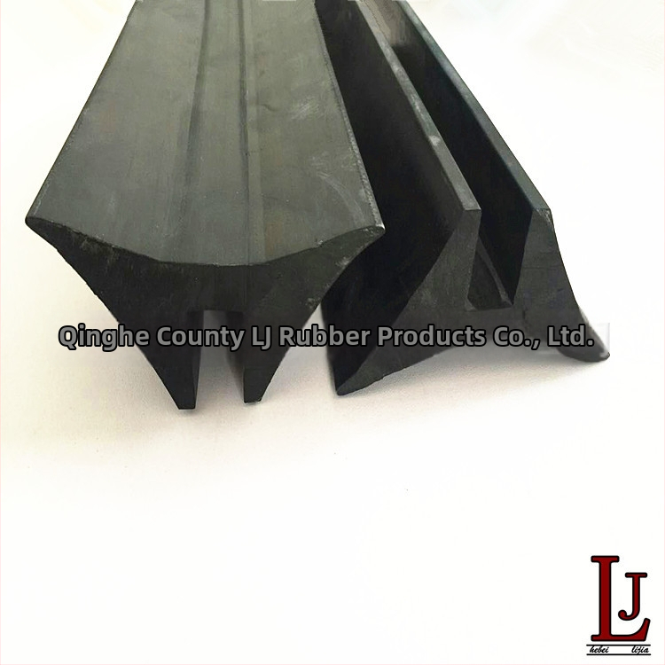 Gumijas blīvgājējs tiltām ar dovetail un rievprofiliem, ūdensizturīga, darba temperatūra 120°C, darba slodze 6