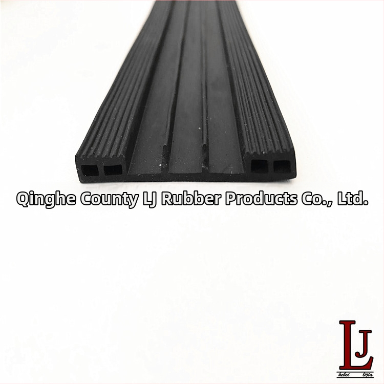 Gumijas blīvgājējs tiltām ar dovetail un rievprofiliem, ūdensizturīga, darba temperatūra 120°C, darba slodze 6