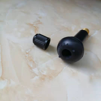 Tubeless szelep, réz, snap-on szerelés, szabványos mag, univerzális