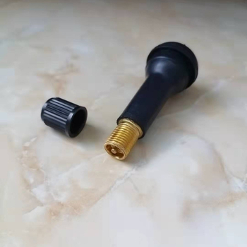 Tubeless szelep, réz, snap-on szerelés, szabványos mag, univerzális