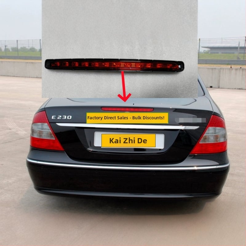 LED vysoké brzdové svetlo pre Mercedes-Benz E-Class W211 (03-06) - vhodné pre W211-E320/350/500, model 2118201556, 12V