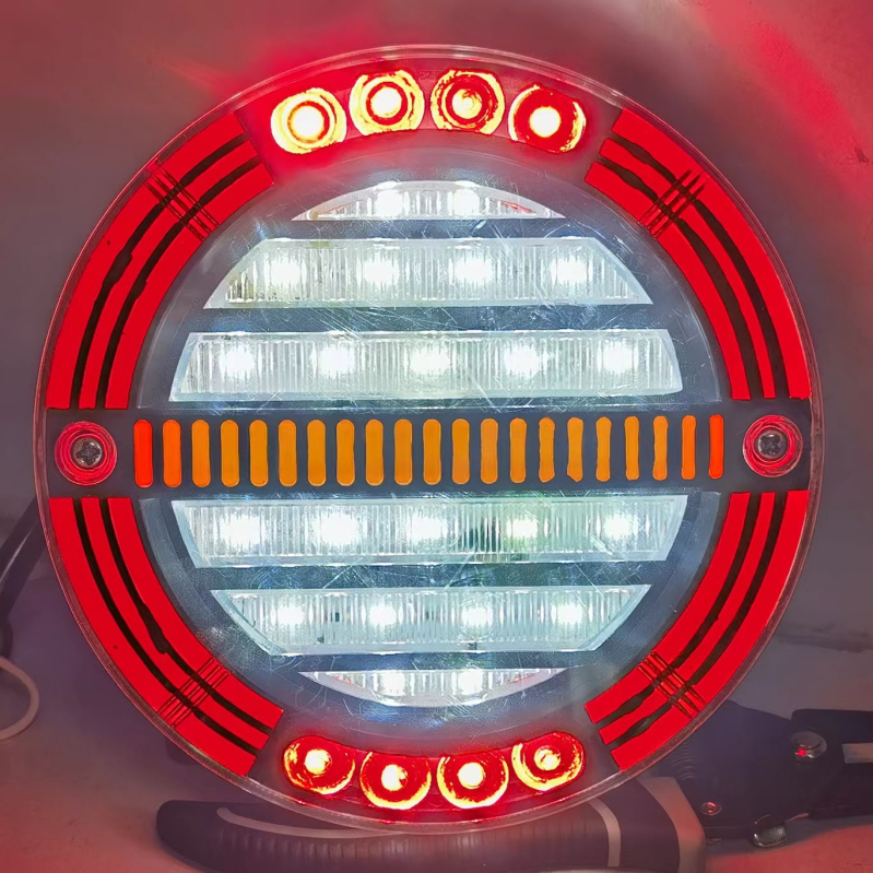 LED stražnje svjetlo kamiona YJHD-144, LED izvor, 24V, snaga 7.2