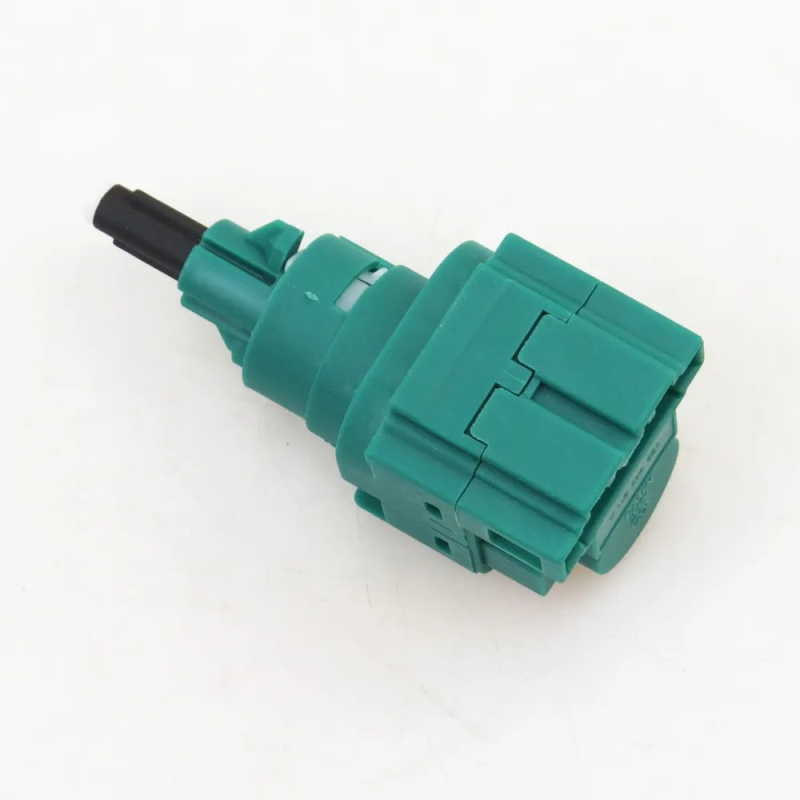 Bremzes gaismas slēdzis Audi/VW (1C0945511A, 1J0945511A) – zīmols Yunnuo, pielāgošana pieejama.