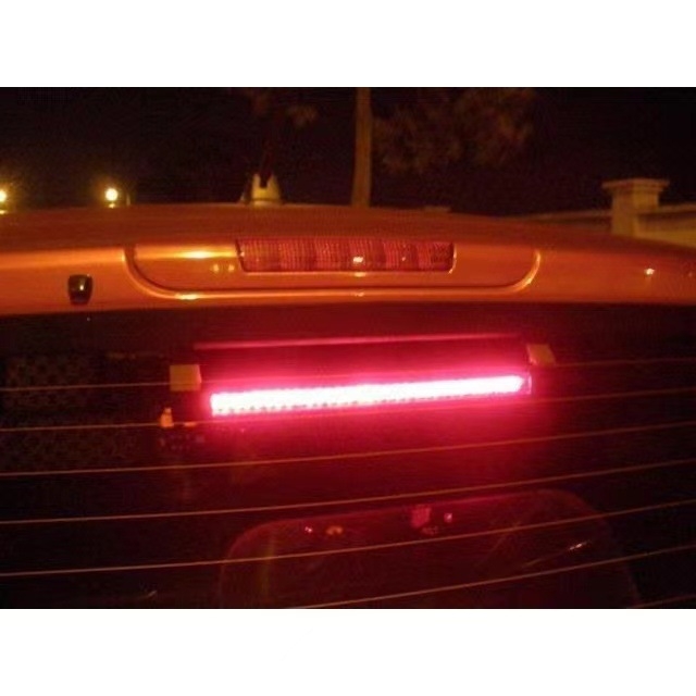 12V LED stražnje svjetlo za auto - visoko pozicionirano svjetlo za kočnice, model HS-55012, materijal LED, kompatibilno sa svim modelima