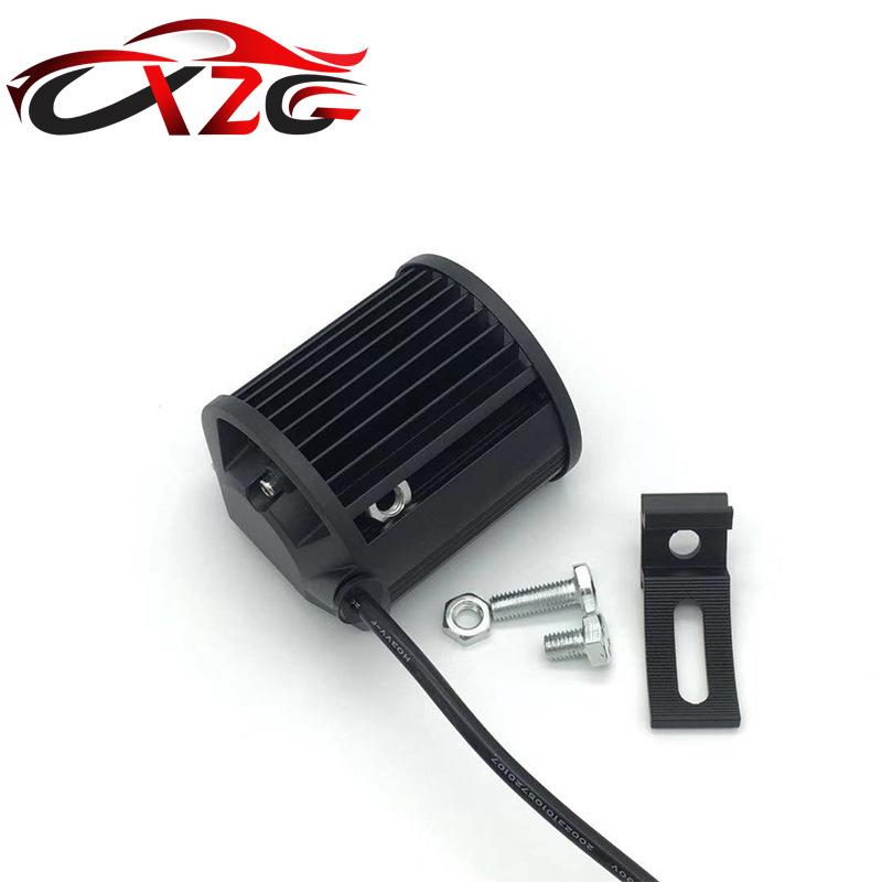 Automobilski LED reflektor, 60W, 12-24V, 6000LM, trajanje 50.000 sati, aluminijsko kućište