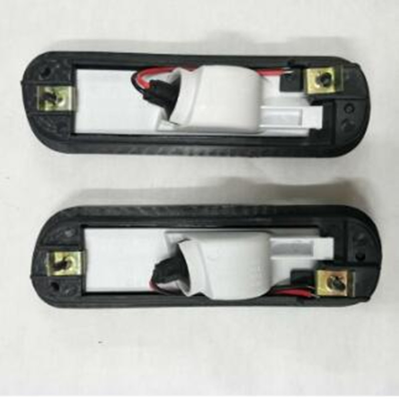 Univerzalna automobilska retrofit okružna svjetlosna signalizacija s pokaznim i kočnicama signalima, ABS, 12V, model 578