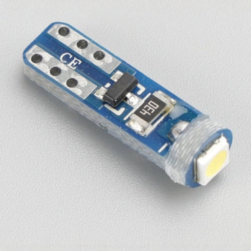 Hella autó LED lámpa 3030SMD, 12V, 1W, 100 lm, élettartam 30 000 h — rendszámtábla, belső tér, csomagtartó és ajtók megvilágítása