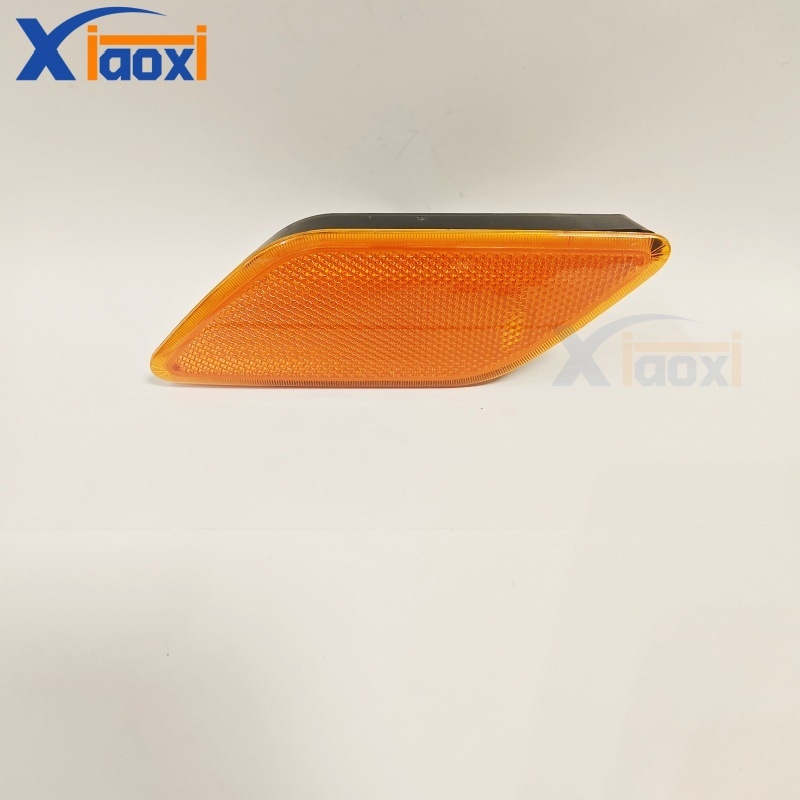 Mercedes-Benz E-Class W212 faruri laterale pentru bara față cu semnalizare și lumină de colț – stânga 2078200321, dreapta 2078200421 – PC