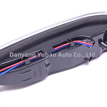 Svetlo spätného zrkadla pre Mercedes-Benz W164/W251 GL/ML – Youbao, model 1648200521/0621