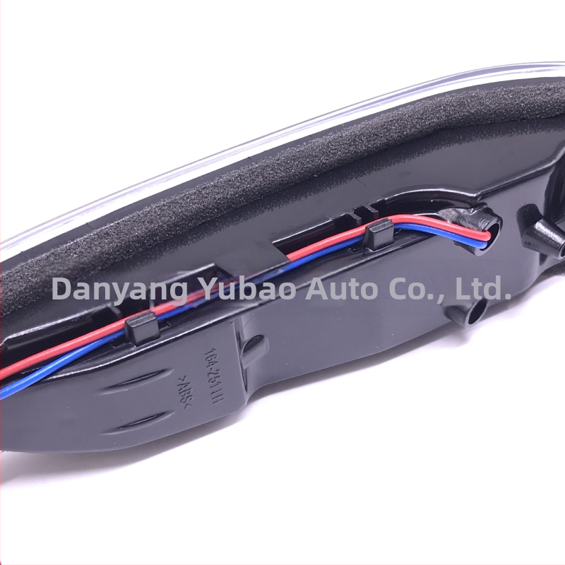 Svetlo spätného zrkadla pre Mercedes-Benz W164/W251 GL/ML – Youbao, model 1648200521/0621