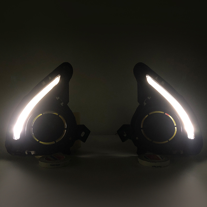 Mazda2 2015-2017 LED dnevna svjetla, bijela i žuta