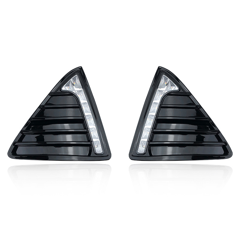 Ford Focus 12-14 nappali menetjelző lámpák, 12V, 12W, ABS+PC váz, élettartam >10 000 óra, kompatibilis a Focus 12-14 modelllekkel