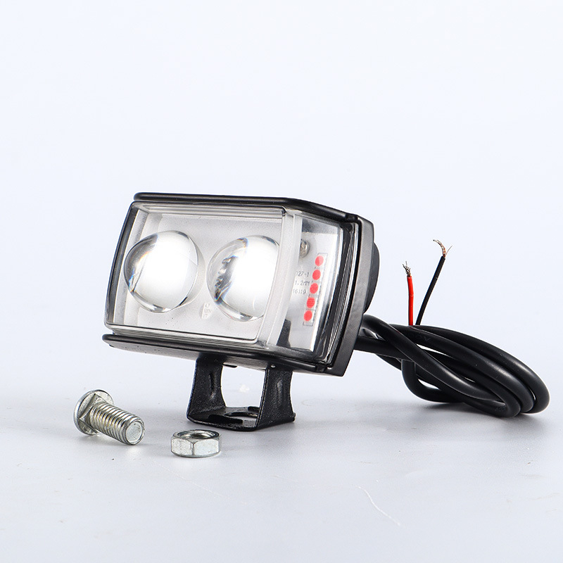 Φανάρι LED για μοτοσικλέτα με κοντό φακό τριών όψεων και δύο LED, 12W, 8–60V, αλουμινένιο περίβλημα
