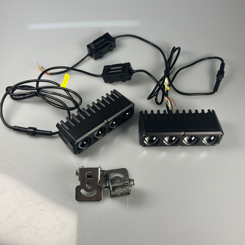 Univerzalno LED off-road svjetlo za vozilo s aluminijskim kućištem, IP68, 9-16V, vijek trajanja 50.000 sati
