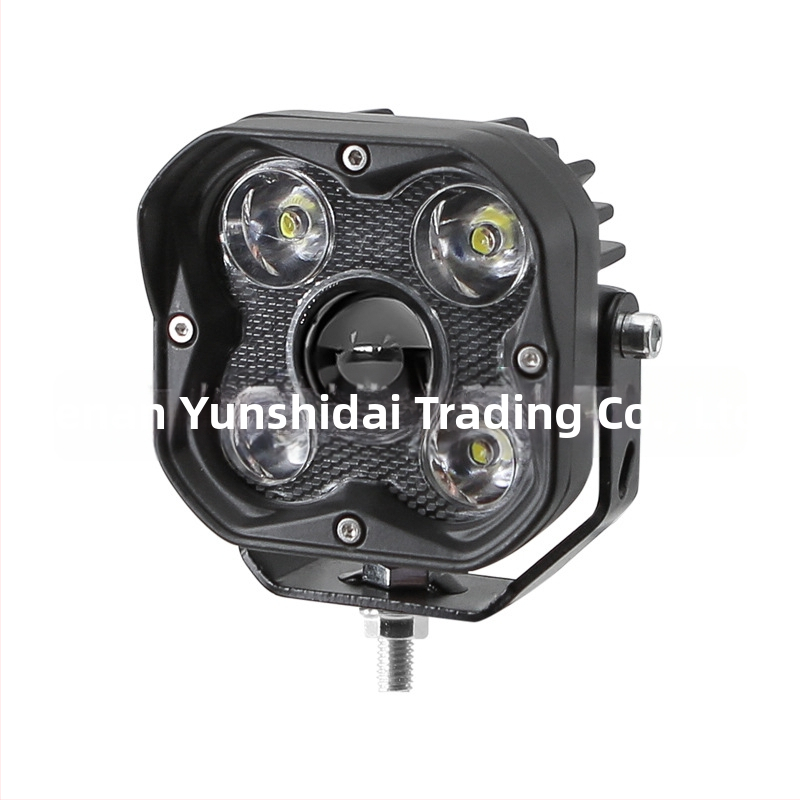 Motociklist LED prednje svjetlo s aluminijskim tijelom, 12-36V, LED izvor, vijek trajanja 50000h, model Zj-003