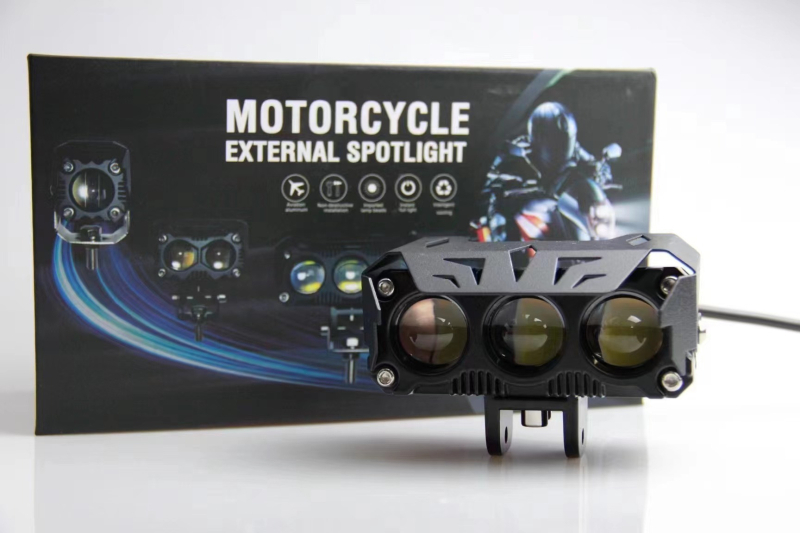 LED reflektor za motocikl s integriranim visokim i niskim snopom, leća, IP68, 2000 lm, 20 W, aluminij