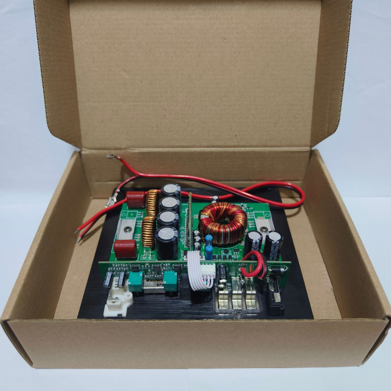 Kojieshi digitalni ploča za auto audio pojačalo, 12V, 800W, kućište od aluminijske legure, 0,8 kg, distorzija 0,1%