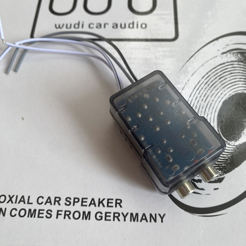 FH108 Auto Audio Pretvarač: Prijenos s visoke na nisku frekvenciju, 12V, 50W, Plastika