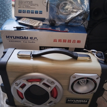 Automobilový subwoofer bez Bluetooth prijímača, 12V-220V, hliníková skrinka, IPX4, 40Hz-20kHz, SNR ≥100dB, vstavaná batéria 1200-2000mAh, SY-31 PC skrinka