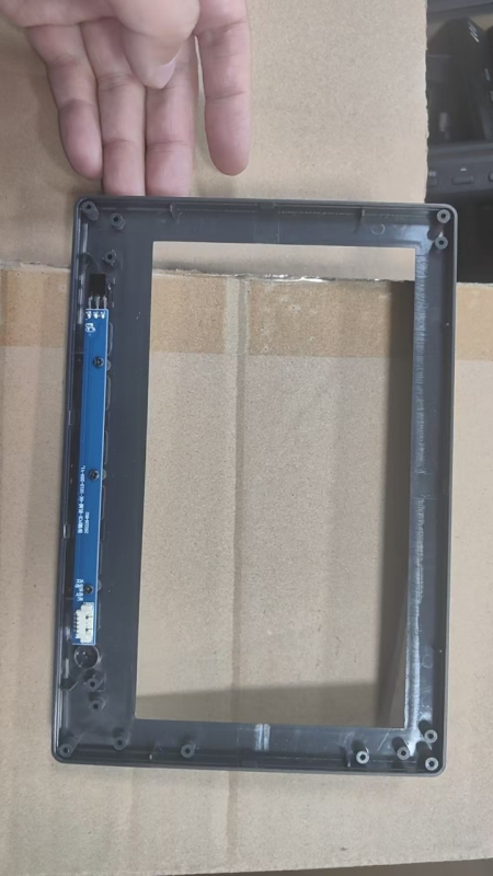 Kućište auto monitora s IPS 1024x600, ABS, za kamione i autobuse