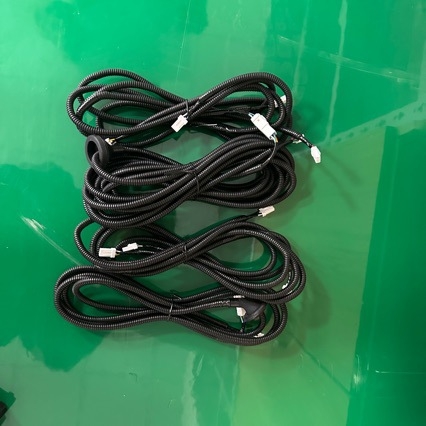 Zadnji radar za Mercedes-Benz Vito, 8 senzora, domet 0,3–1,5 m, napajanje 12 V, LCD zaslon, radna temperatura -40°C do 80°C