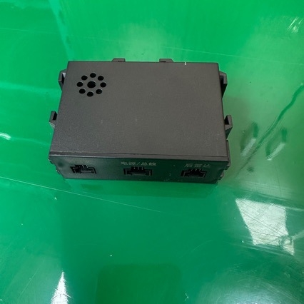 Zadnji radar za Mercedes-Benz Vito, 8 senzora, domet 0,3–1,5 m, napajanje 12 V, LCD zaslon, radna temperatura -40°C do 80°C