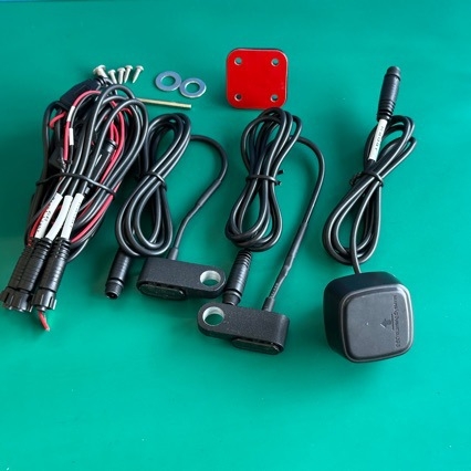 Apgaismots atpakaļskata radars motocikliem BSD-1, 2 sensori, detekcijas diapazons 10 m, 12 V barošanas avots, LCD displejs