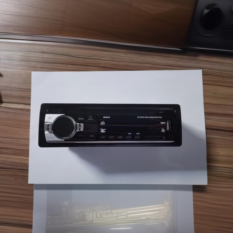 Polarlander 520LED Auto MP3 player s slotom za karticu i FM radiom, bez memorije, 12V