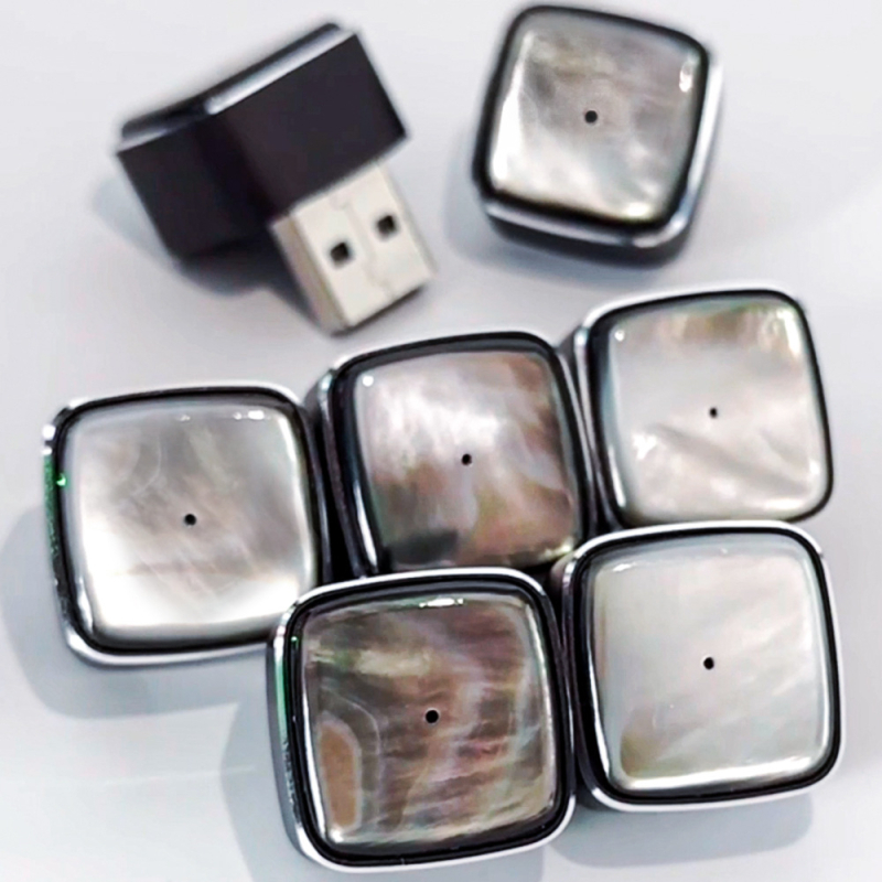 Vezetékes CarPlayhez wireless adapter Android Auto-val — kétfunkciós modul eredeti CarPlay autókhoz; ABS+PC ház; tömeg 70,4 g; hivatalos verzió; kompatibilis minden CarPlay-eredeti modellen