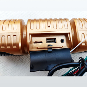 Vízálló MP3 hangszóró mélynyomóval, TF-kártya, USB és Bluetooth motorkerékpárokhoz