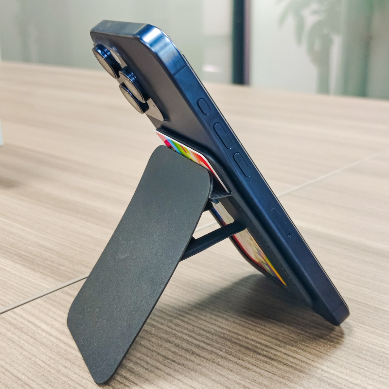 Suport magnetic pentru carduri și stativ de masă pentru telefon – plastic, design desen animat