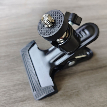 Klip od legure s 360° rotirajućom glavom za stolno livestreamanje, montaža za platno i PVC ploču