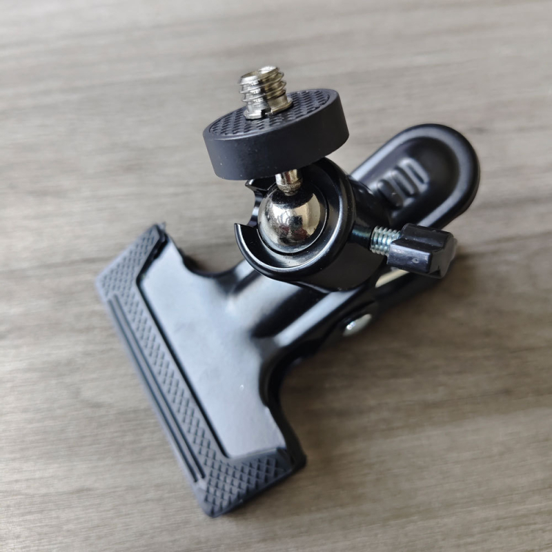 Klip od legure s 360° rotirajućom glavom za stolno livestreamanje, montaža za platno i PVC ploču