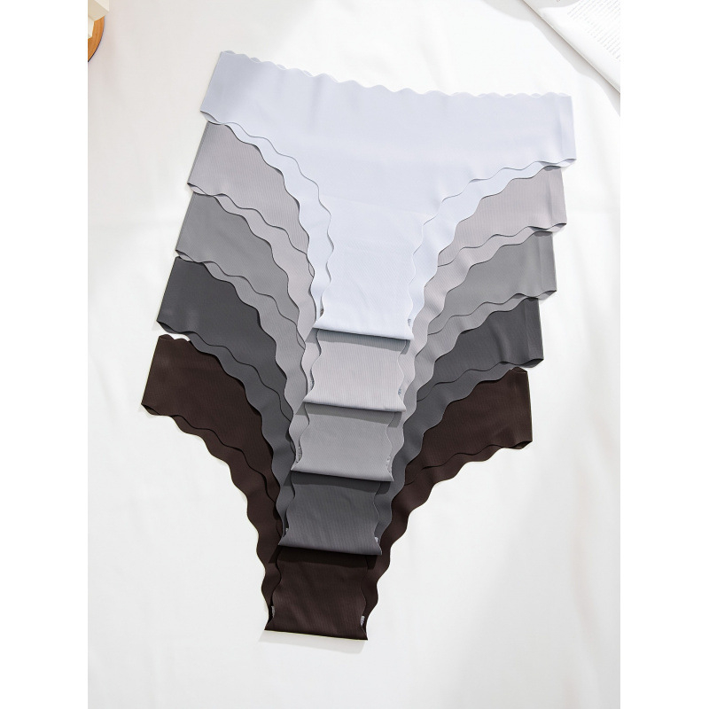 5 darabos varrat nélküli női alsónemű szett hullámvonalú élű, alacsony derekú, logónyomtatással