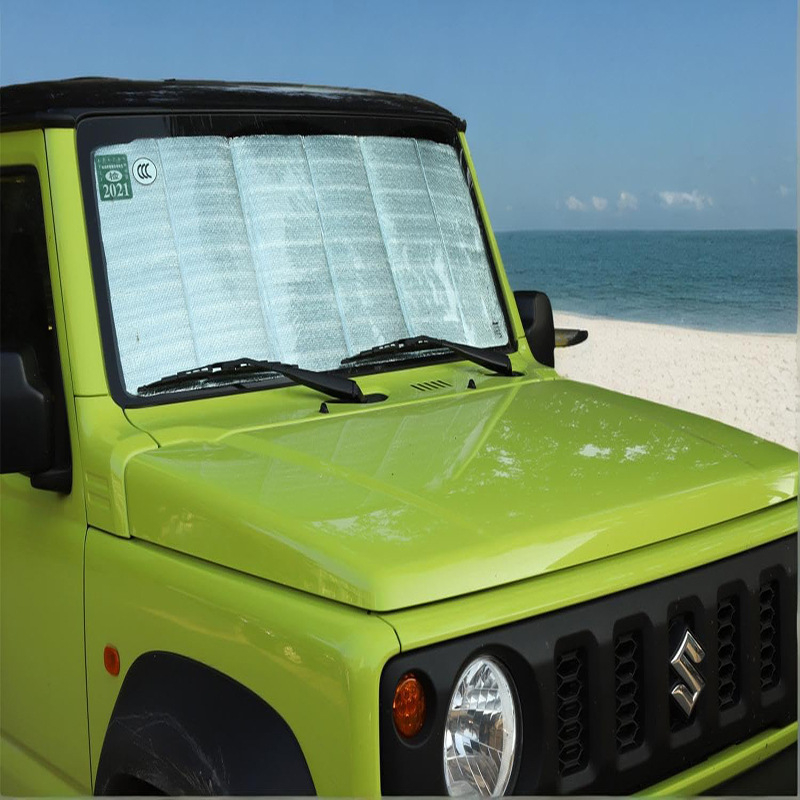 Слънцезащитна щора за предното стъкло на Suzuki Jimny 2019 — двустранно алуминиево фолио за изолация, монтаж със snap-in, възможност за печат на лого