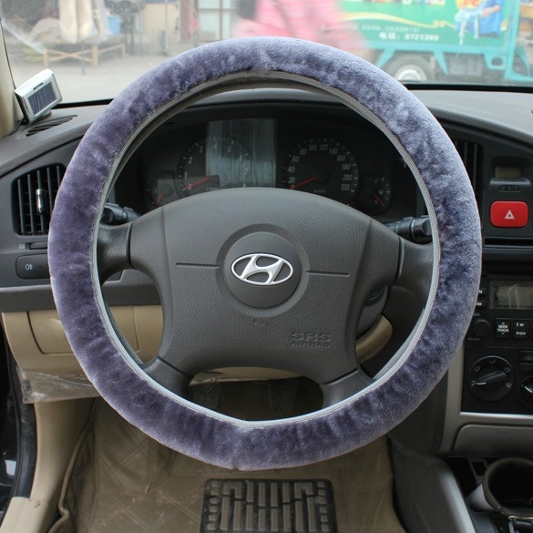 Plüss kormányvédő autókhoz — univerzális négyévszakos használatra, anyag: mesterséges plüss, stílus: plüss, telepítés: általános