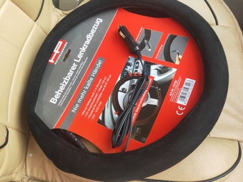 Fűtött kormányvédő autóhoz, plüss velúr anyagból, téli használatra, logónyomtatás elérhető, magáncímke licencelhető